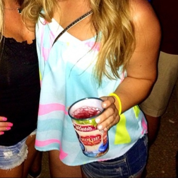 Neon bright flowing top with cross cross straps - Picture 2 of 5